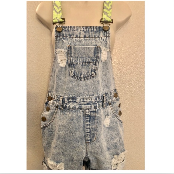 Dance & Marvel Other - Dance & Marvel distressed denim overall shorts